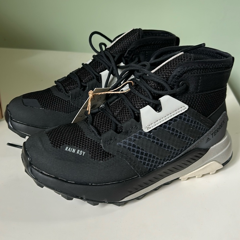 Adidas Terrex Trailmaker Mid Kids Hiking Sneakers